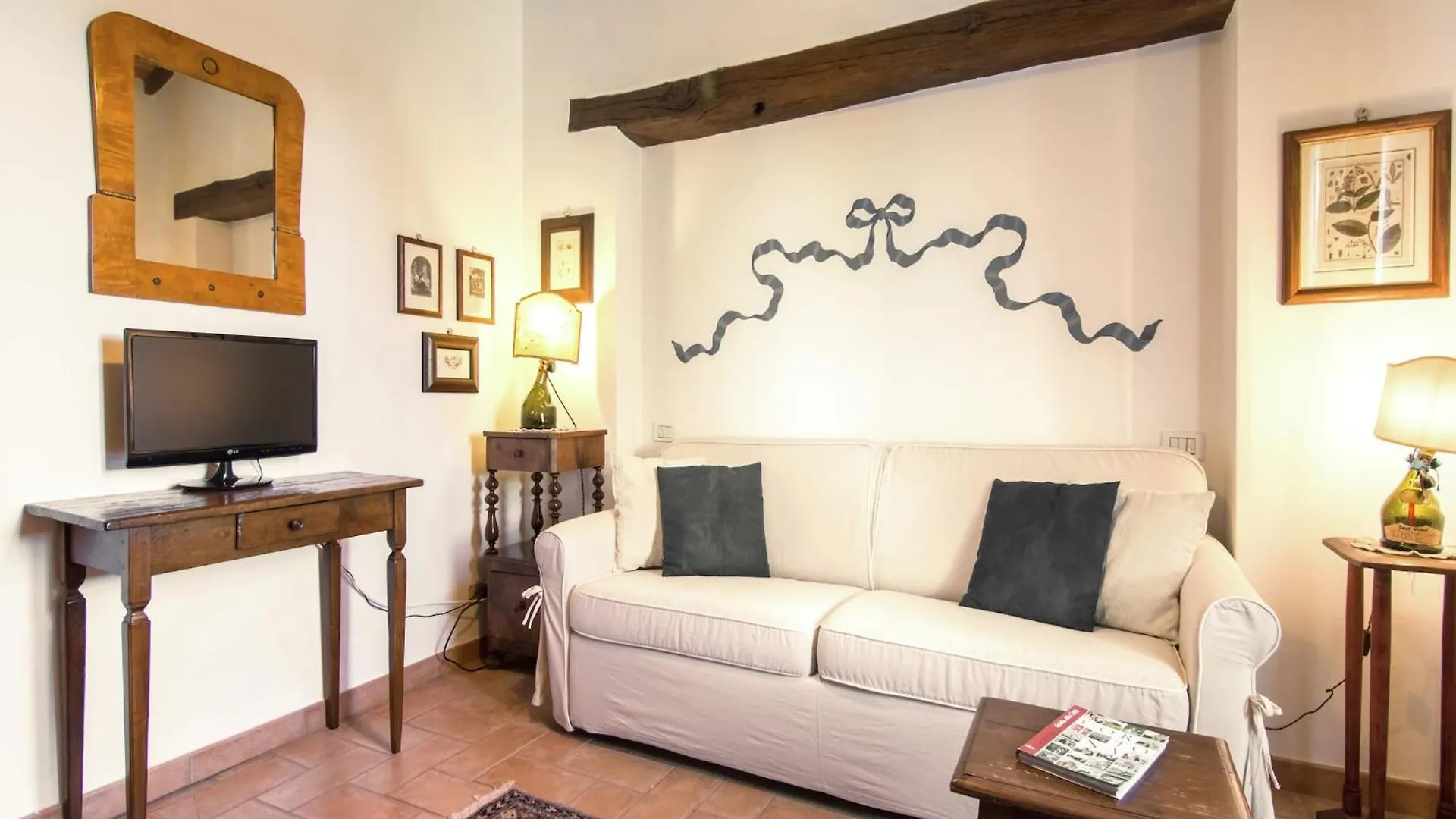 Luxurious Cozy Apartment With Pool Near Cortona In Tuscany Versatile Italy