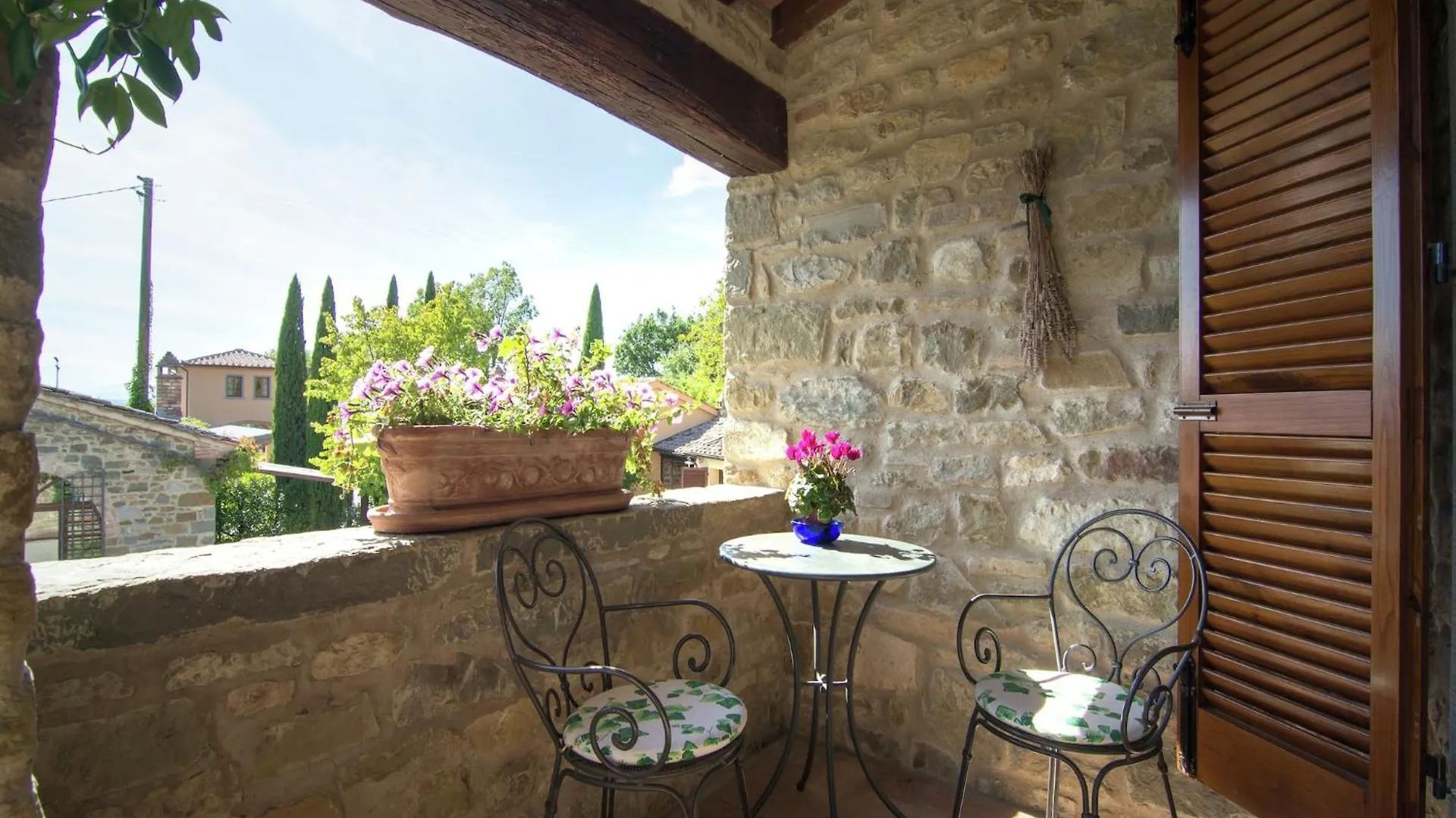 Luxurious Cozy Apartment With Pool Near Cortona In Tuscany Versatile Italy