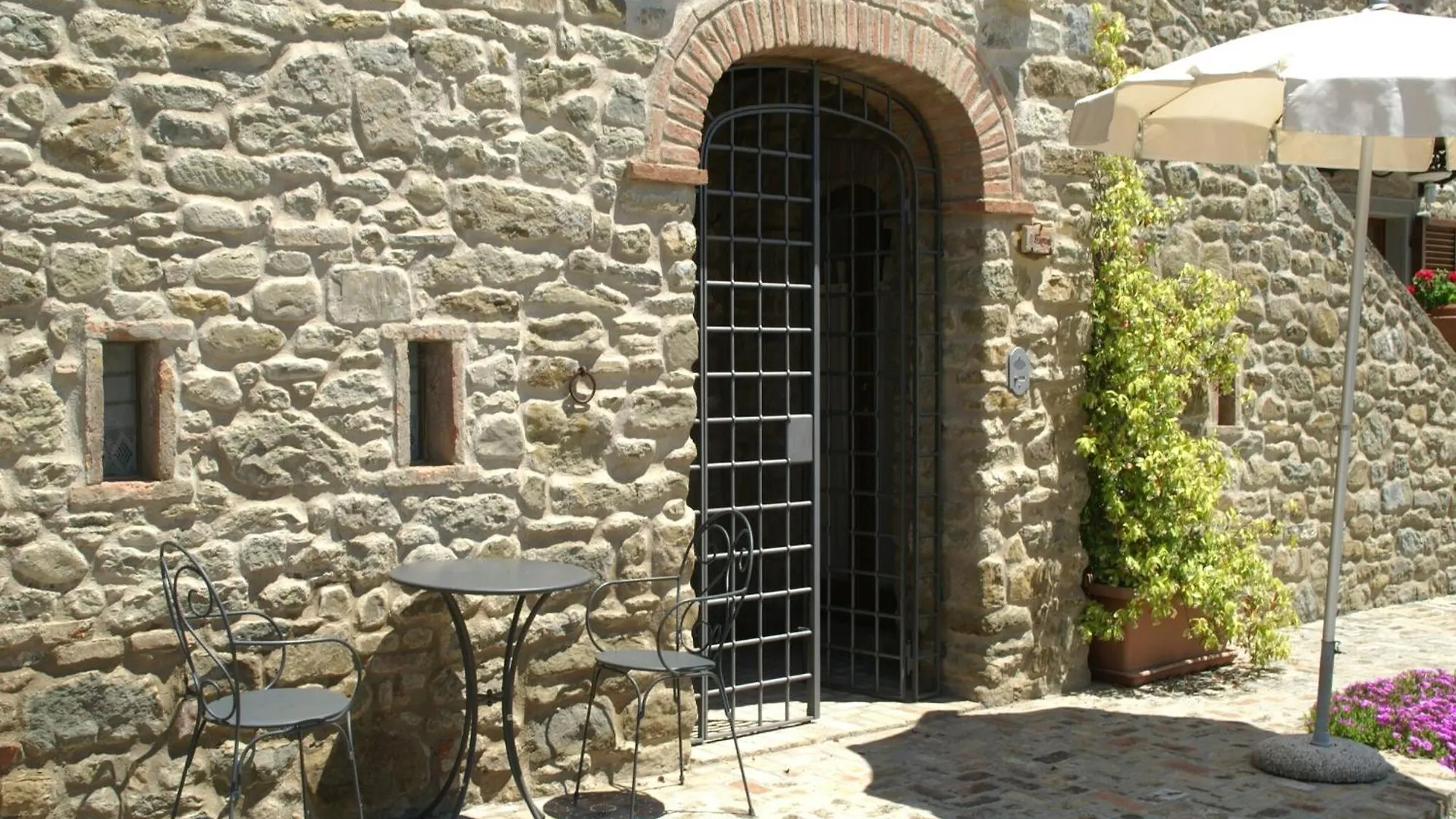 Luxurious Cozy Apartment With Pool Near Cortona In Tuscany Versatile 0*,  Italy