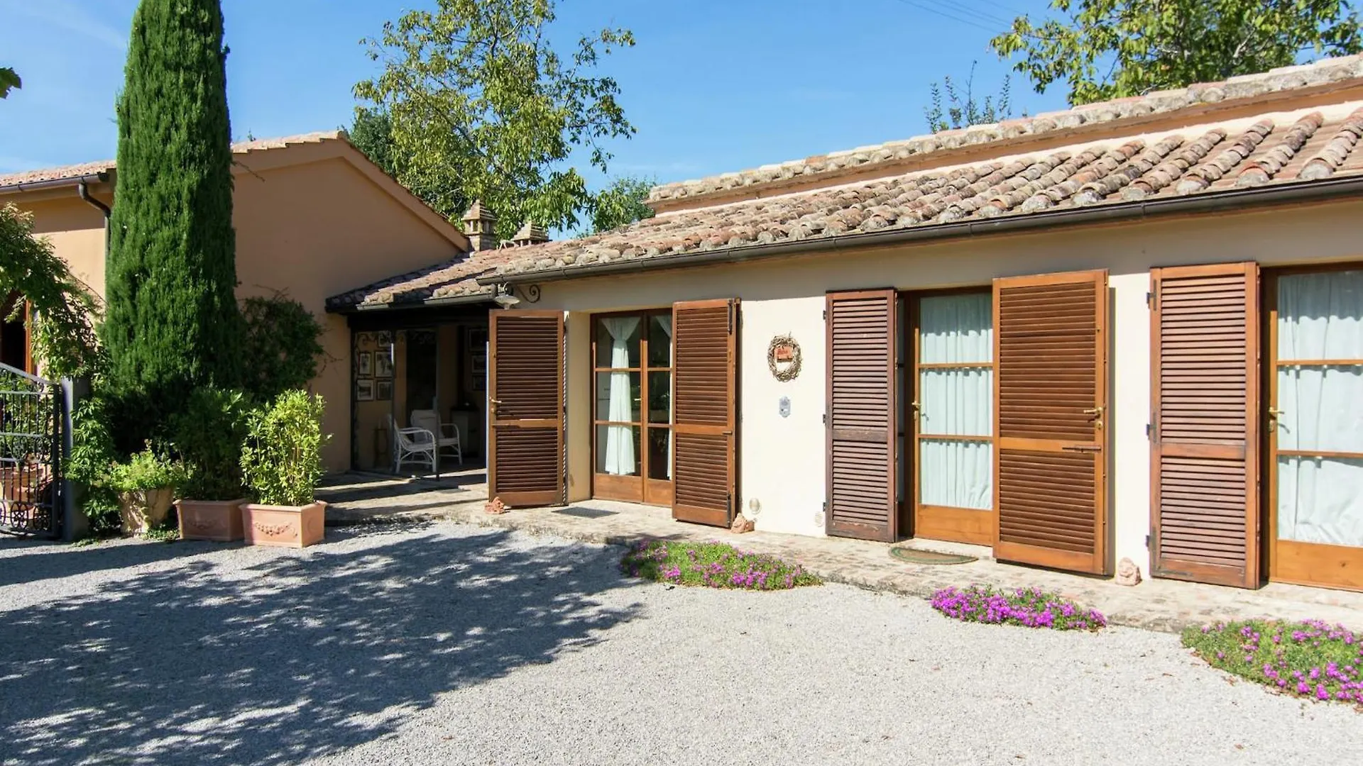 Luxurious Cozy Apartment With Pool Near Cortona In Tuscany Versatile 0*,  Italy